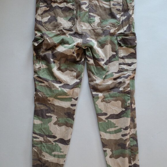 JCrew Camo Cargo Pants - Picture 5 of 6